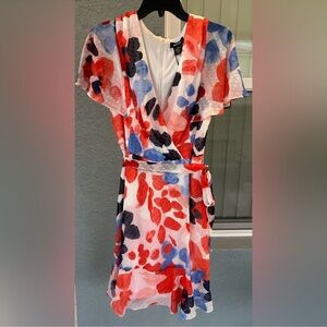 DKNY Floral Wrap Dress NWT Size 10 Chiffon Flutter Sleeve Tie Waist V-neck